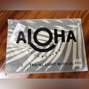ALOHA Collection Mid Pouch Shade Palm Print Creme and Olive